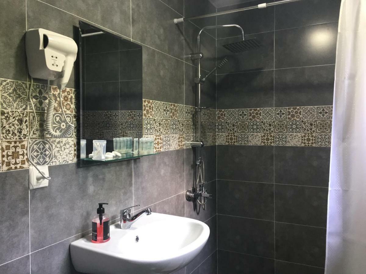 Guest House Maradona Sighnaghi Ngoại thất bức ảnh